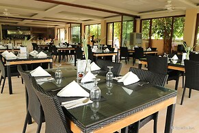 Bravo Resorts - Munting Paraiso