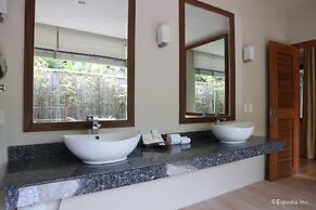 Bravo Resorts - Munting Paraiso