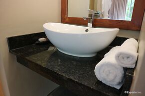 Bravo Resorts - Munting Paraiso