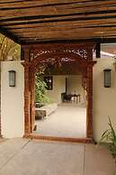 Bravo Resorts - Munting Paraiso