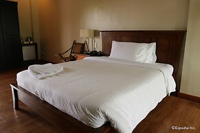 Bravo Resorts - Munting Paraiso