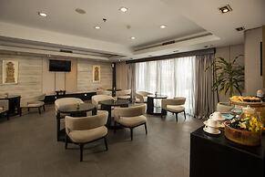 Away Bali Legian Camakila