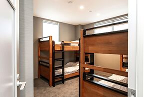 Bluebird Apartments by The Hakuba Collection