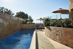 Bellevue On The Beach Suites