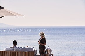 Bellevue On The Beach Suites