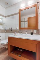 Bellevue On The Beach Suites