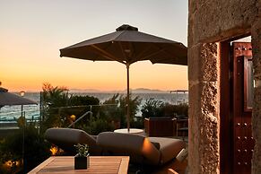 Bellevue On The Beach Suites