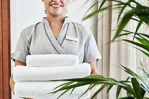 Bellevue On The Beach Suites