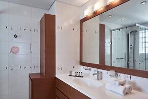 Bellevue On The Beach Suites