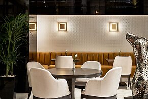 Bellevue On The Beach Suites