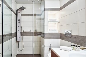 Bellevue On The Beach Suites