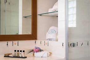 Bellevue On The Beach Suites