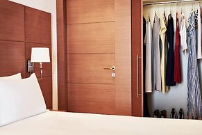 Bellevue On The Beach Suites