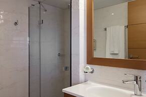 Bellevue On The Beach Suites
