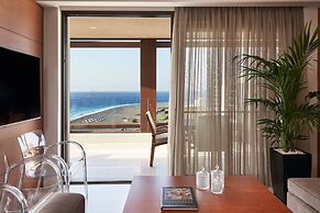 Bellevue On The Beach Suites