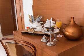 Bellevue On The Beach Suites