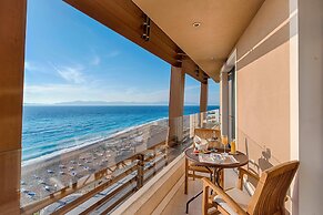 Bellevue On The Beach Suites