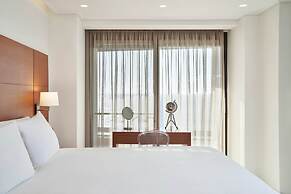 Bellevue On The Beach Suites