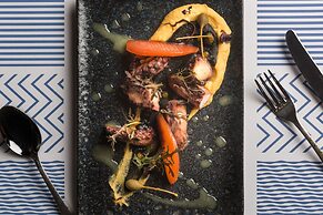 Milos Breeze Boutique Hotel