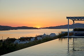 Milos Breeze Boutique Hotel