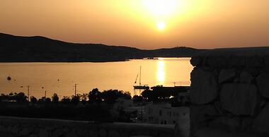 Milos Breeze Boutique Hotel