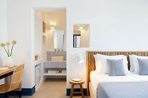 Milos Breeze Boutique Hotel