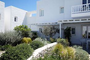 Milos Breeze Boutique Hotel