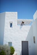 Milos Breeze Boutique Hotel