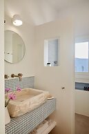 Milos Breeze Boutique Hotel