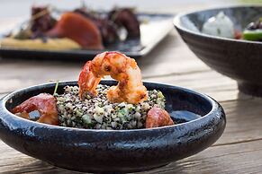 Milos Breeze Boutique Hotel