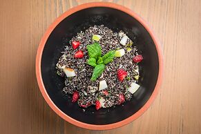 Milos Breeze Boutique Hotel