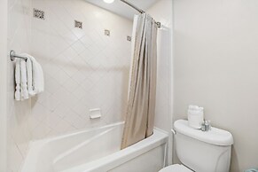 Luau Resort by Panhandle Getaways