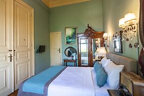 Büyükada Anastasia Meziki History Mansion