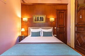 Büyükada Anastasia Meziki History Mansion