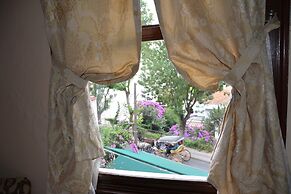 Büyükada Anastasia Meziki History Mansion