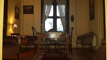 Büyükada Anastasia Meziki History Mansion