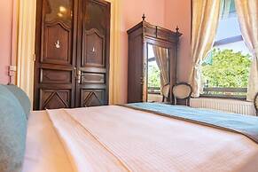 Büyükada Anastasia Meziki History Mansion