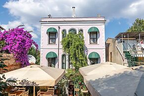 Büyükada Anastasia Meziki History Mansion