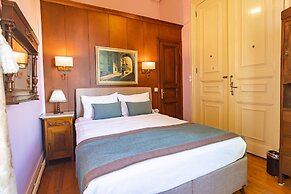 Büyükada Anastasia Meziki History Mansion