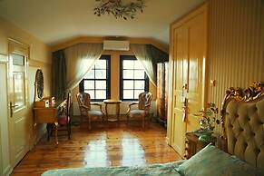 Büyükada Anastasia Meziki History Mansion