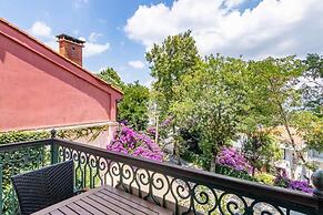 Büyükada Anastasia Meziki History Mansion