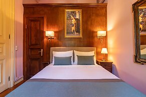 Büyükada Anastasia Meziki History Mansion