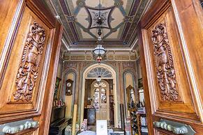 Büyükada Anastasia Meziki History Mansion