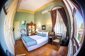 Büyükada Anastasia Meziki History Mansion