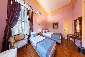 Büyükada Anastasia Meziki History Mansion