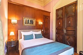 Büyükada Anastasia Meziki History Mansion