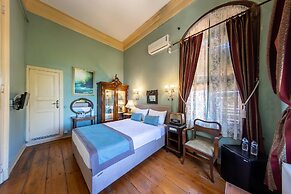 Büyükada Anastasia Meziki History Mansion