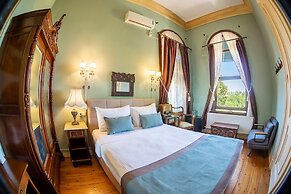 Büyükada Anastasia Meziki History Mansion