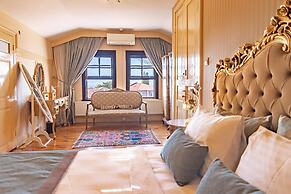 Büyükada Anastasia Meziki History Mansion