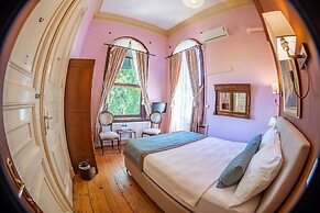 Büyükada Anastasia Meziki History Mansion